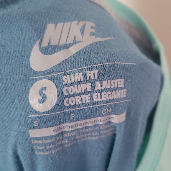 Small Nike "Fame Made Me Do It" blue and aqua green tee graphic t-shirt - Picture 3 of 4